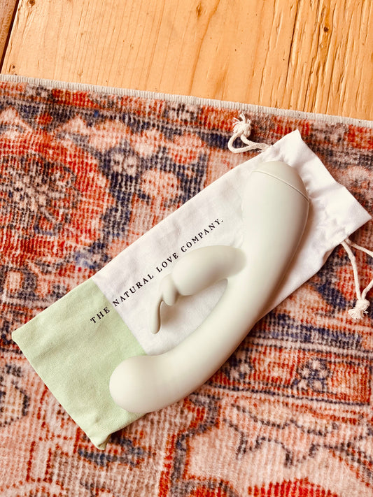 Saro, Classic Rabbit Vibrating Dildo