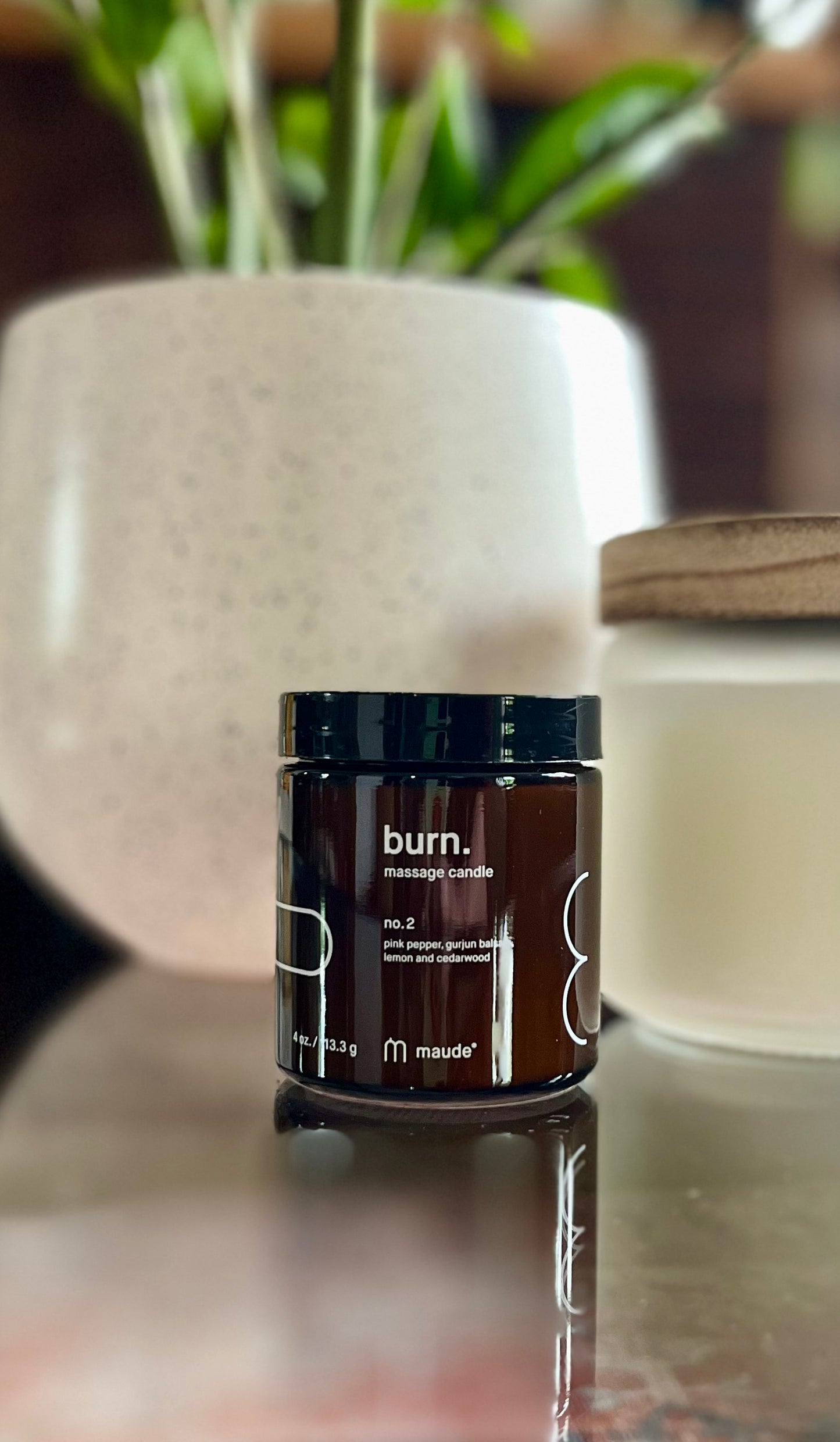 Burn No.2 massage candle By Maude